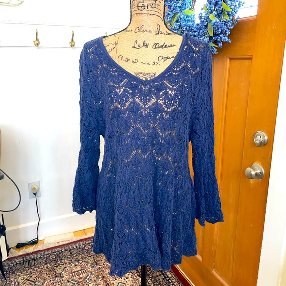 JEANNE PIERRE Tops - 🎈3/$25 Jeanne Pierre xl navy blue crochet tunic flare hem and bell sleeves